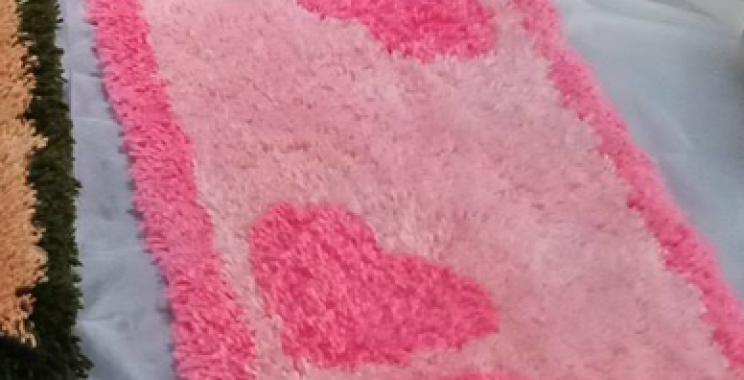 Shaggy rug and mat making ideas.